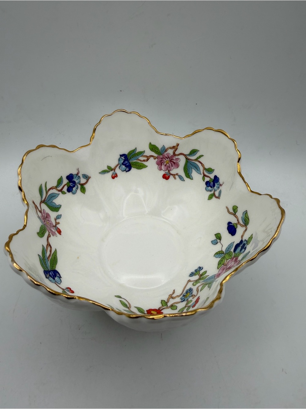 Vintage Aynsley Pembroke Fine Bone
China Shell bowl Made In England Candy Dish